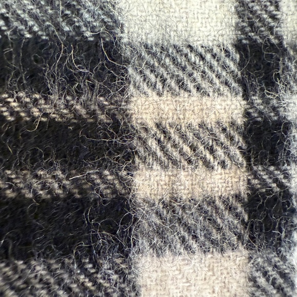 FRAAS Black & White Wool Plaid Scarf 🇩🇪 – NWT - Picture 10 of 11
